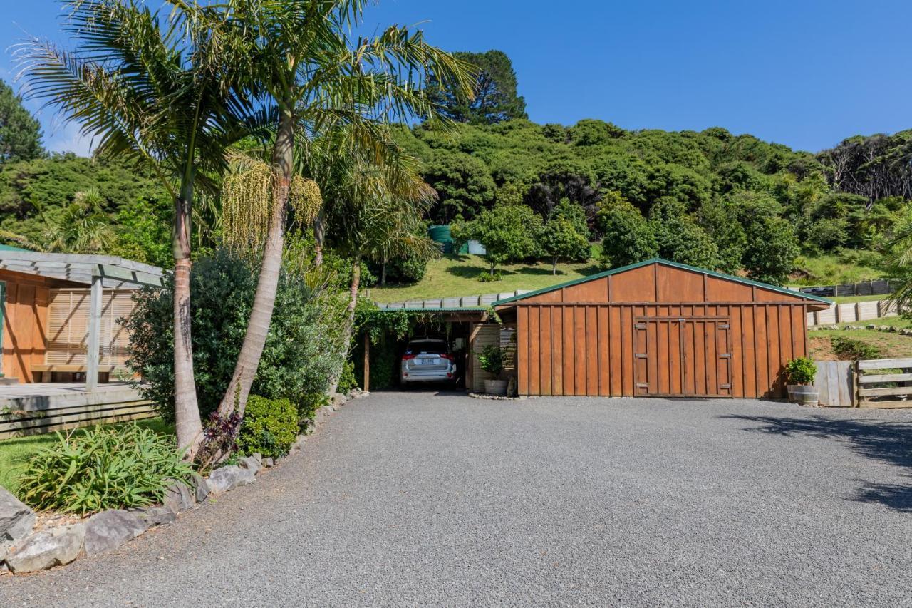 Aotea Lodge Great Barrier Tryphena Exterior foto