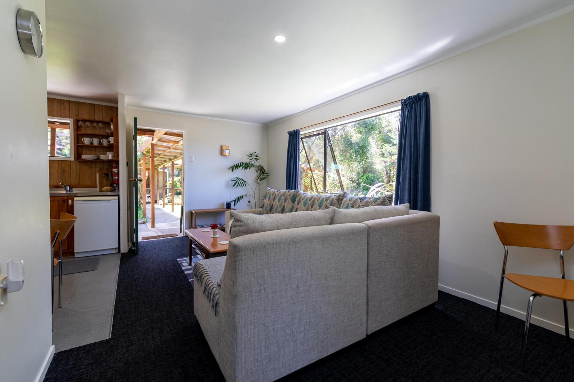 Aotea Lodge Great Barrier Tryphena Habitación foto